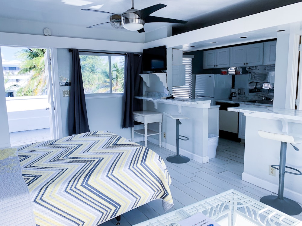 Coral Tides Resort in Fort Lauderdale | Best Rates u0026 Deals on Orbitz