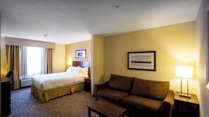 Hypo-allergenic bedding, in-room safe, desk, blackout curtains