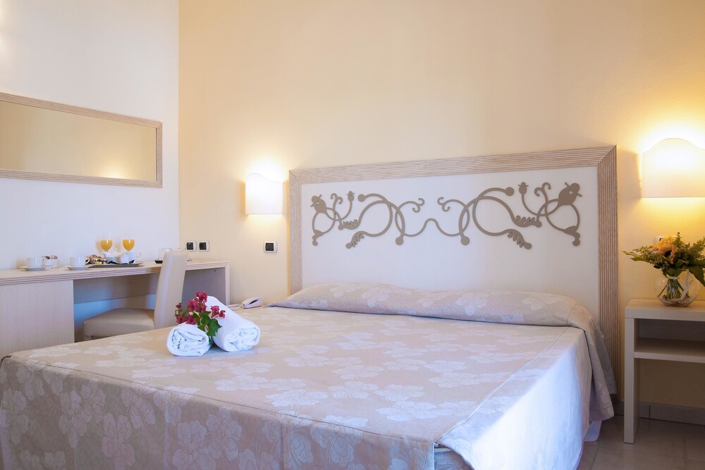 alghero senior singles Frommer's writers personally inspect the best hotels in alghero our online reviews tell you all the best places to stay. alghero senior singles Frommer's writers personally inspect the best hotels in alghero our online reviews tell you all the best places to stay.