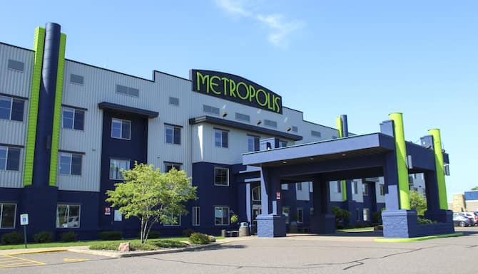 Metropolis Resort In Eau Claire Wi Expedia