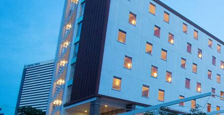 Holiday Inn Express Bangkok Sathorn Sha Extra Plus In Bangkok Expedia Holiday Inn Express Bangkok Sathorn Sha Extra Plus In Bangkok Expedia