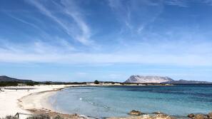 Playa privada cerca, arena blanca y servicio de transporte a la playa