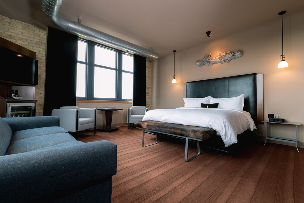 The Iron Horse Hotel