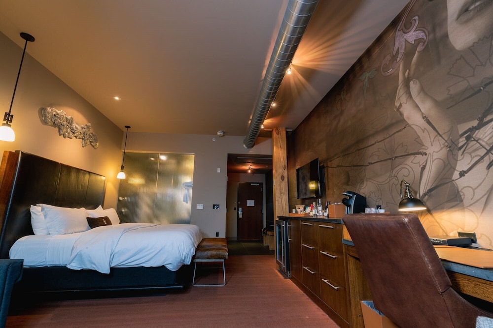 The Iron Horse Hotel in Milwaukee Best Rates & Deals on Orbitz