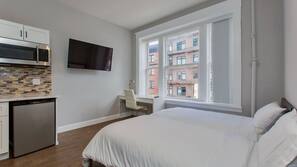 Desk, free WiFi, linens