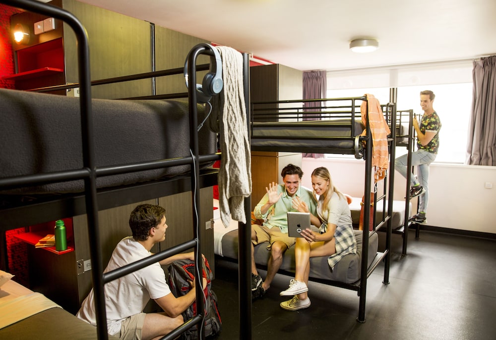 Space Hotel - Hostel