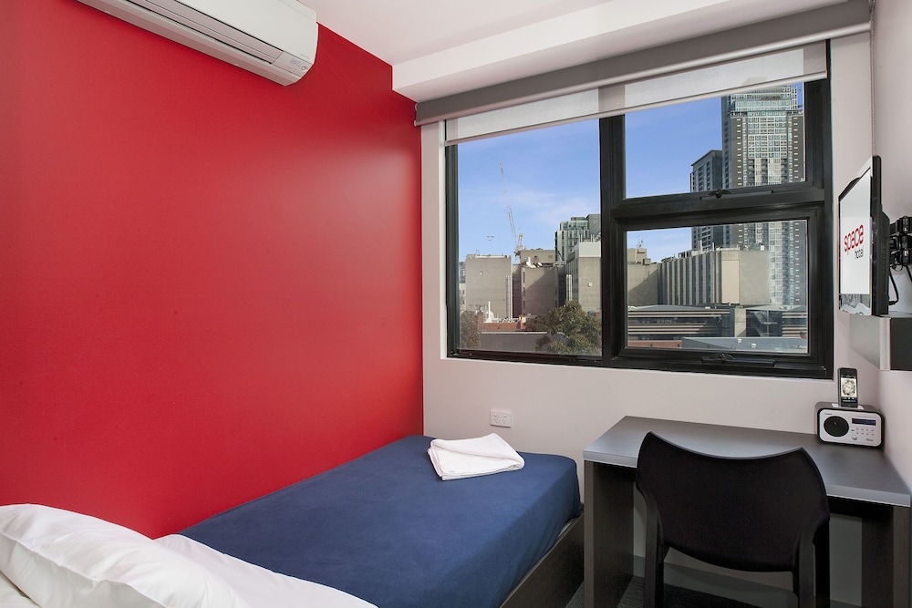 Space Hotel - Hostel