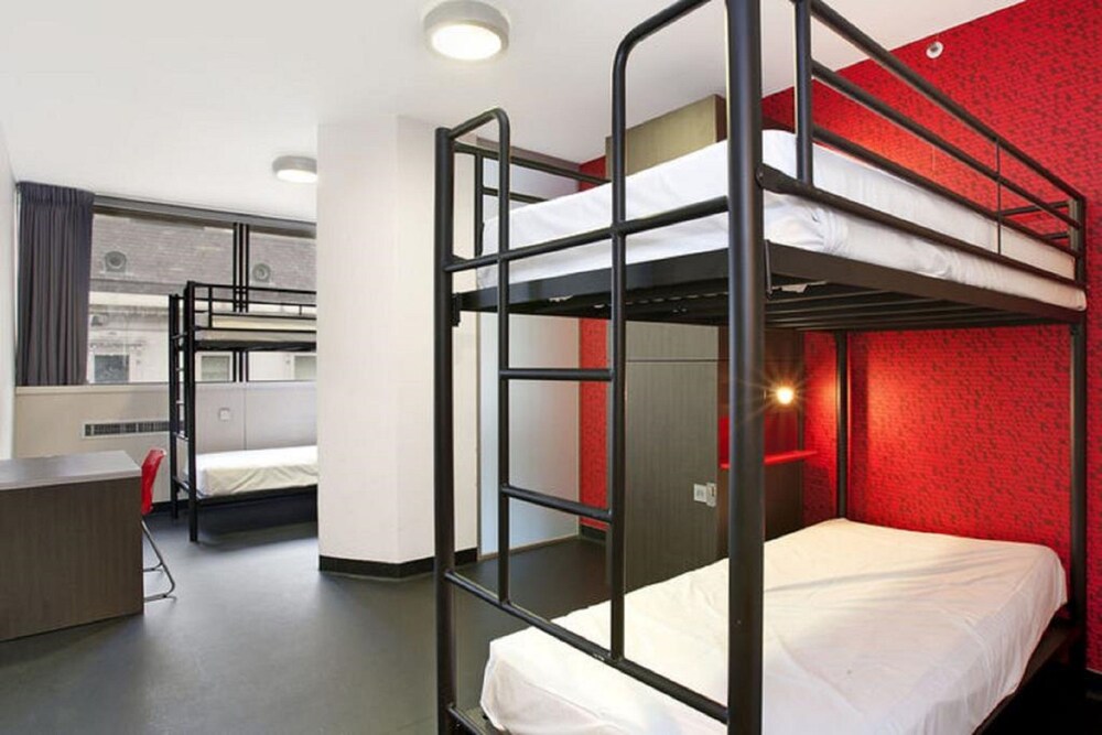 Space Hotel - Hostel