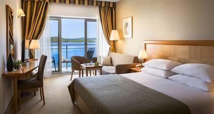 Aminess Grand Azur Hotel