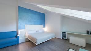 Een minibar, een kluis op de kamer, een bureau, gratis wifi