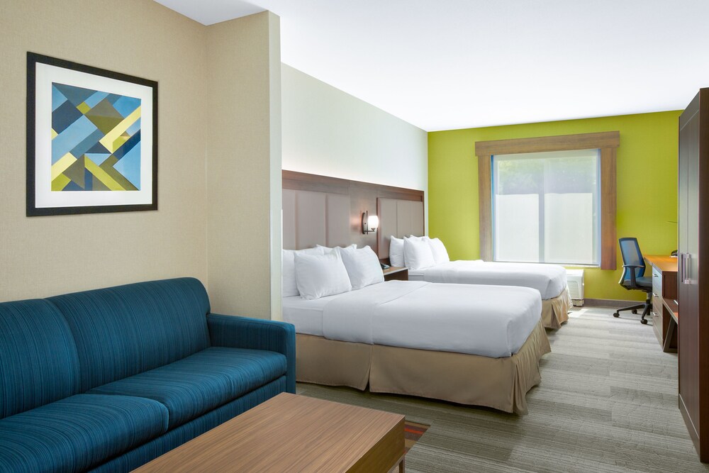 Room, Holiday Inn Express & Suites Ontario, an IHG Hotel