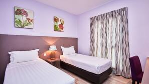 Iron/ironing board, free WiFi, linens, wheelchair access