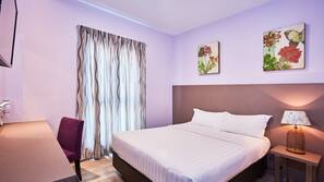 Iron/ironing board, free WiFi, linens, wheelchair access