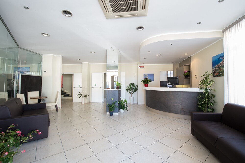 Grand Hotel Spiaggia Alassio At Inr 7174 Off 8245