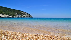 Spiaggia privata, sabbia bianca, navetta gratuita per la spiaggia