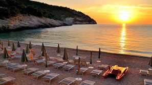 Spiaggia privata, sabbia bianca, navetta gratuita per la spiaggia