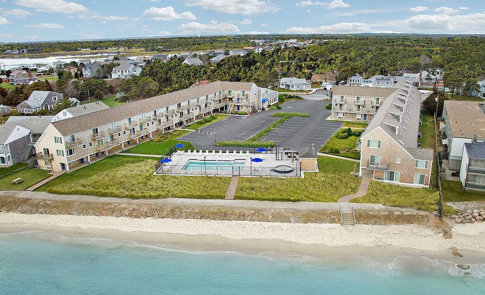 Ocean Mist Beach Hotel & Suites in South Yarmouth Best Rates & Deals