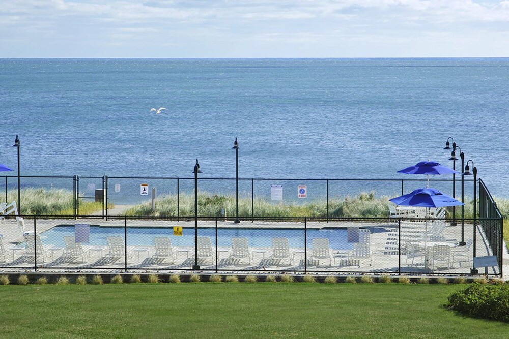Ocean Mist Beach Hotel & Suites in South Yarmouth, MA Expedia