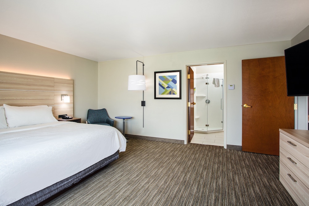 Holiday Inn Express Hotel & Suites Lewisburg, an IHG Hotel