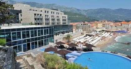 Avala Resort & Villas