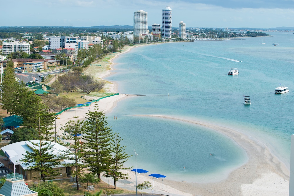 Sandy Point Beach Resort Deals & Reviews (Gold Coast, AUS) Wotif