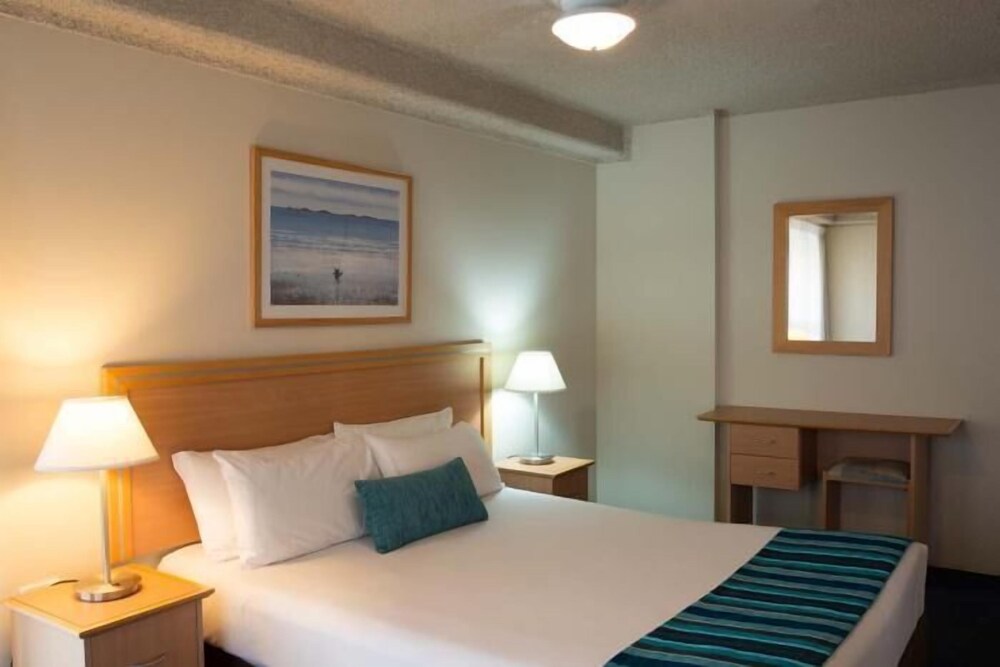 Surfers Royale