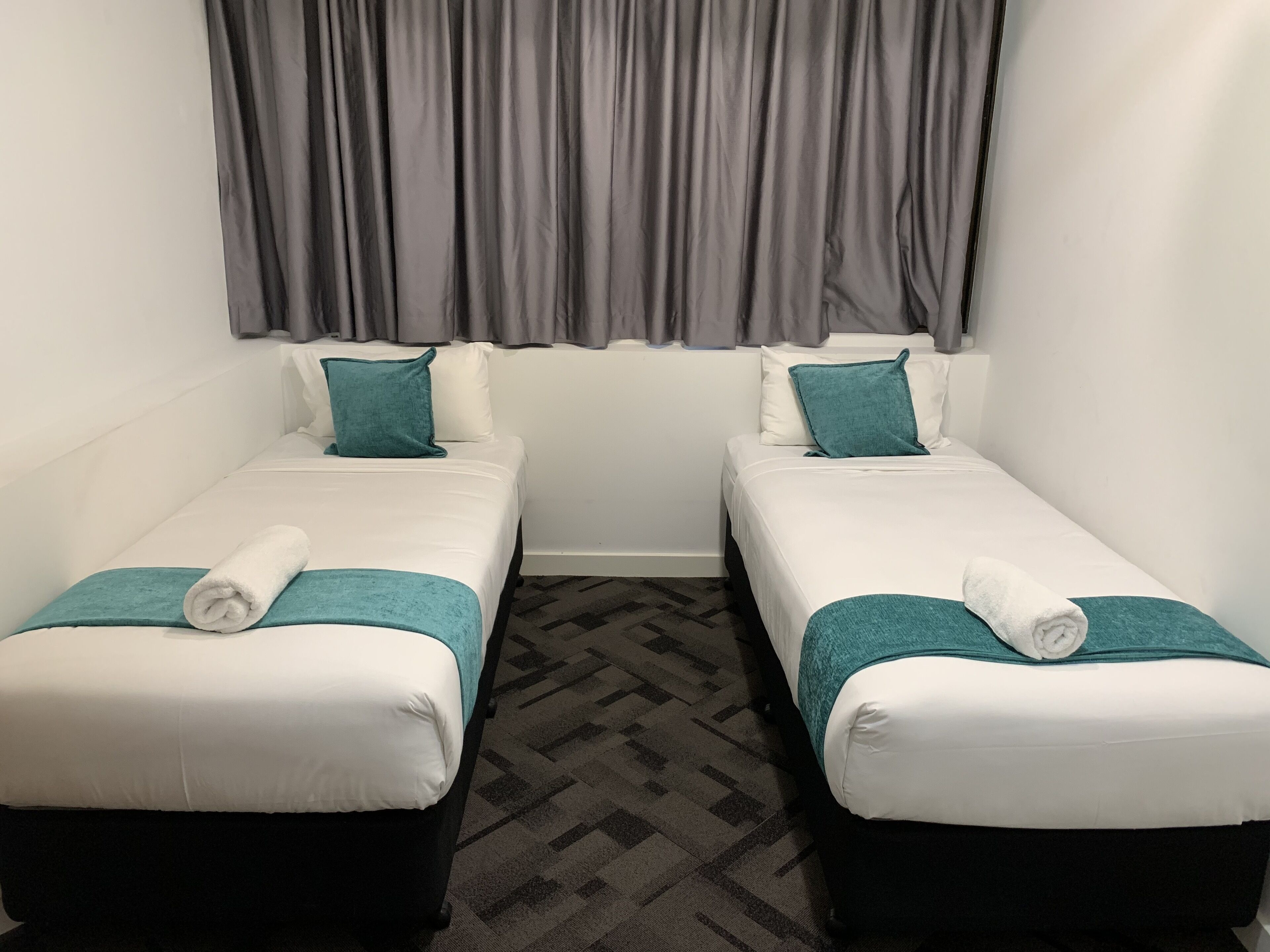 Tiki Hotel Surfers Paradise