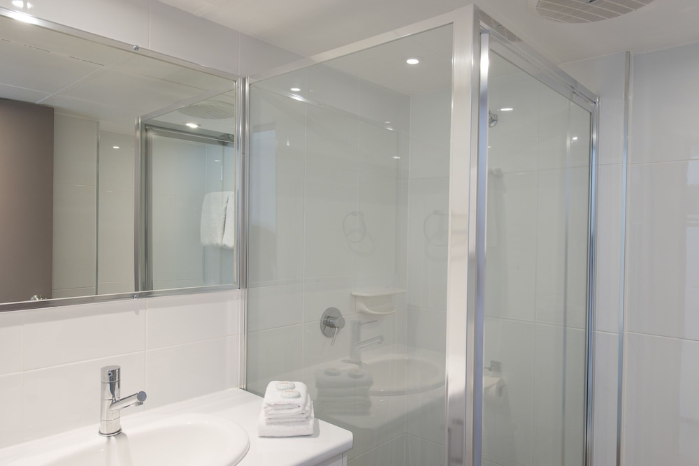Don Pancho By The Beach Bargara Aus Best Price Guarantee - 