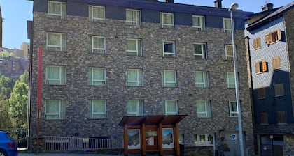 Somriu Hotel Vall Ski