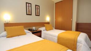 Hypo-allergenic bedding, minibar, in-room safe, free WiFi