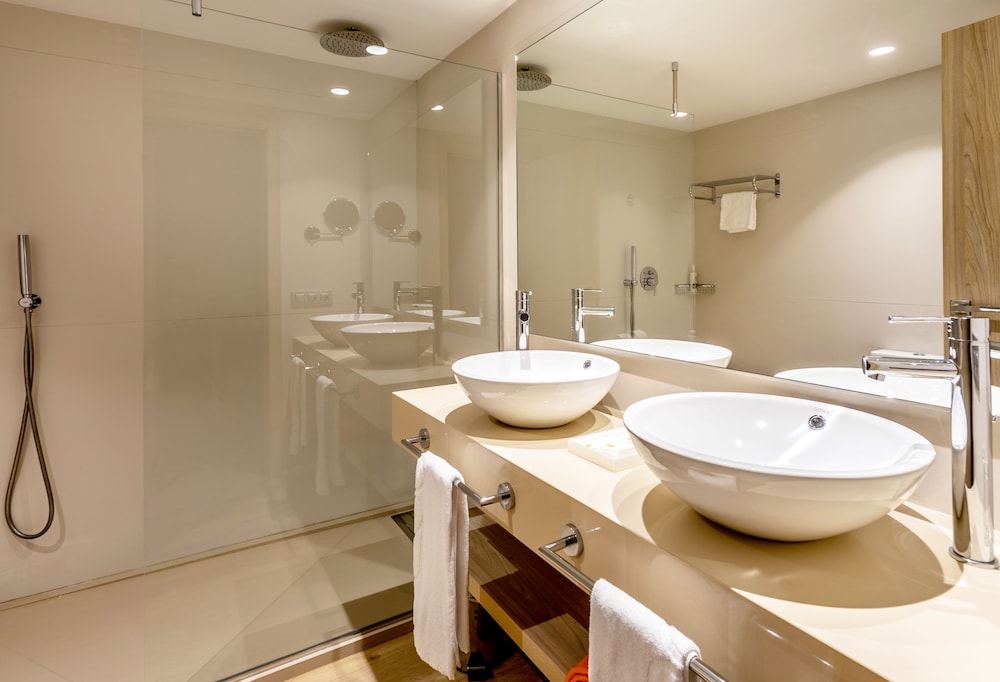 Photo - VIVA Eden Lago