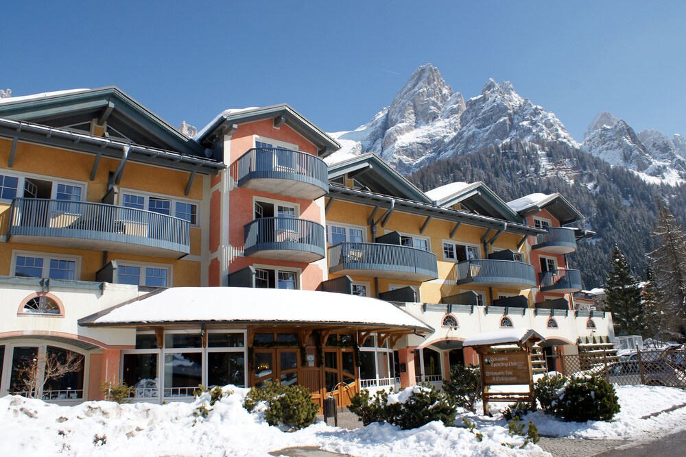 Sporting Clubresidence in San Martino di Castrozza, Italy