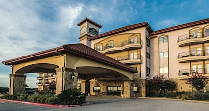 La Quinta Inn & Suites by Wyndham Marble Falls