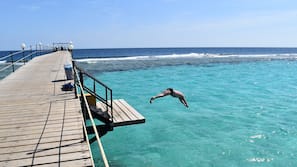Spiaggia privata, lettini da mare, ombrelloni, teli da spiaggia