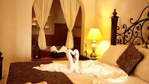 Ropa de cama de alta calidad, edredones de plumas, escritorio