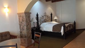 Ropa de cama de alta calidad, edredones de plumas, escritorio