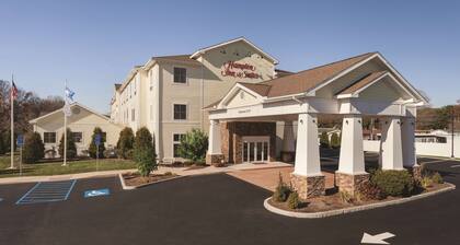Hampton Inn & Suites Mystic