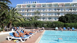 Outdoor pool, pool umbrellas, pool loungers