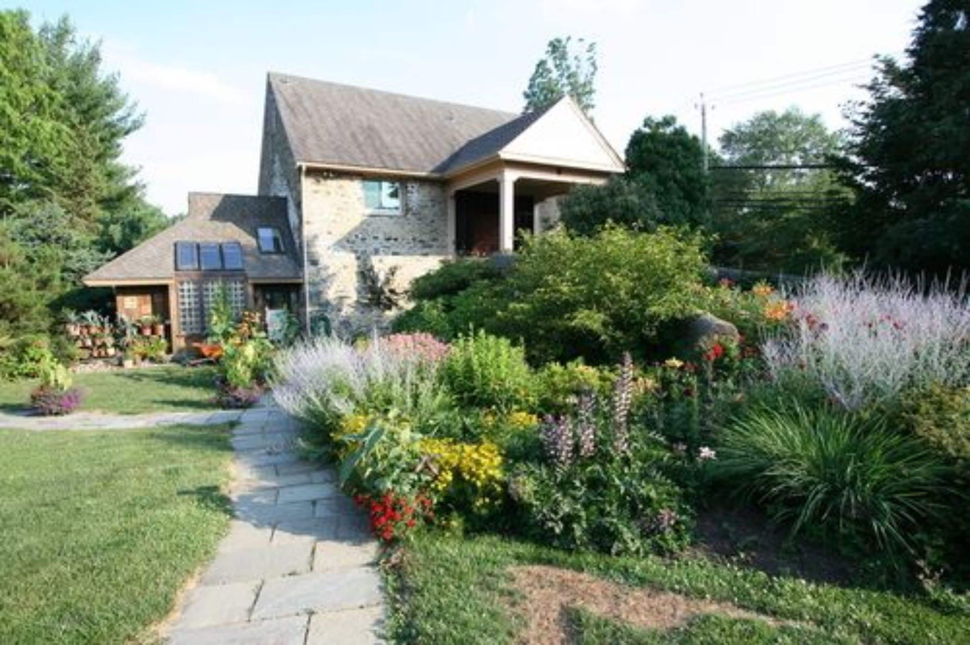 Alpenhof Bed and Breakfast in Media, United States