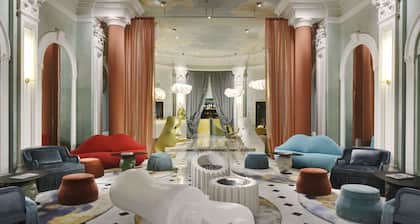 Leon's Place Hotel
