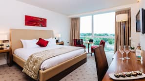 Premium bedding, desk, iron/ironing board, free WiFi