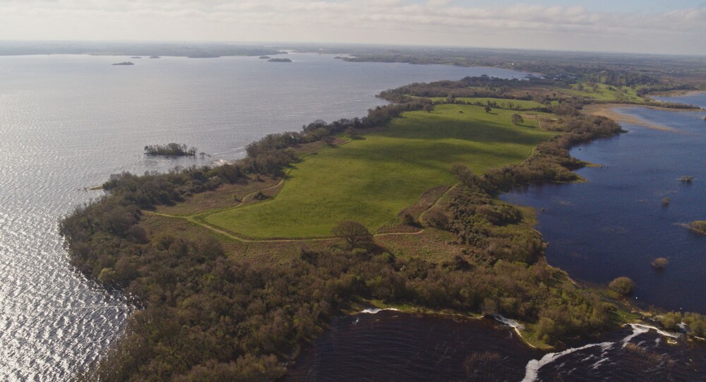 Hodson Bay Hotel