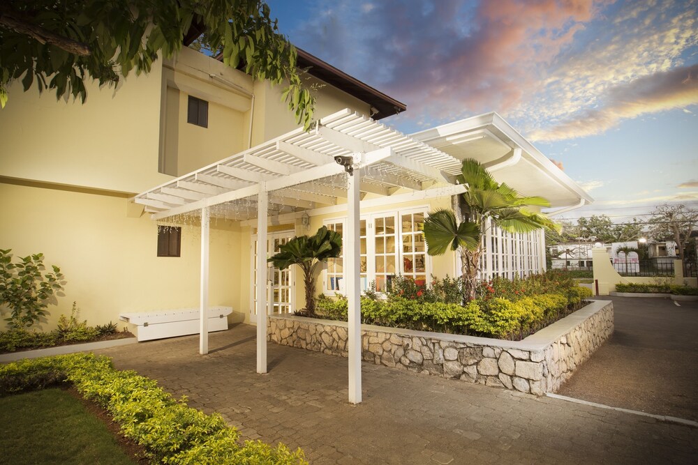 Rooms On The Beach Negril 2018 Room Prices Deals Reviews Expedia Beach Ocean View Featured Image Lobby