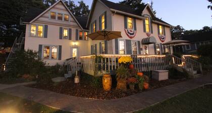Waters View Inn