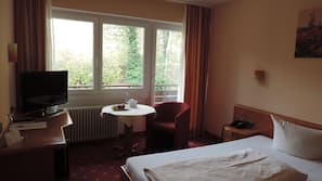 Hochwertige Bettwaren, Minibar, Zimmersafe, individuell eingerichtet