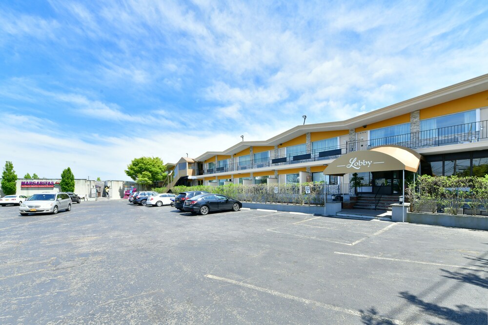 The Freeport Inn and Marina in Freeport Best Rates & Deals on Orbitz