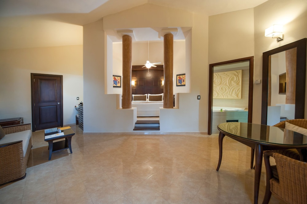 Bavaro Princess All Suites Resort Spa & Casino Bavaro Princess All Suites Resort Spa & Casino