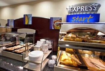 Holiday Inn Express Hotel & Suites Dayton South Franklin