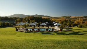 2 outdoor pools, pool umbrellas, sun loungers