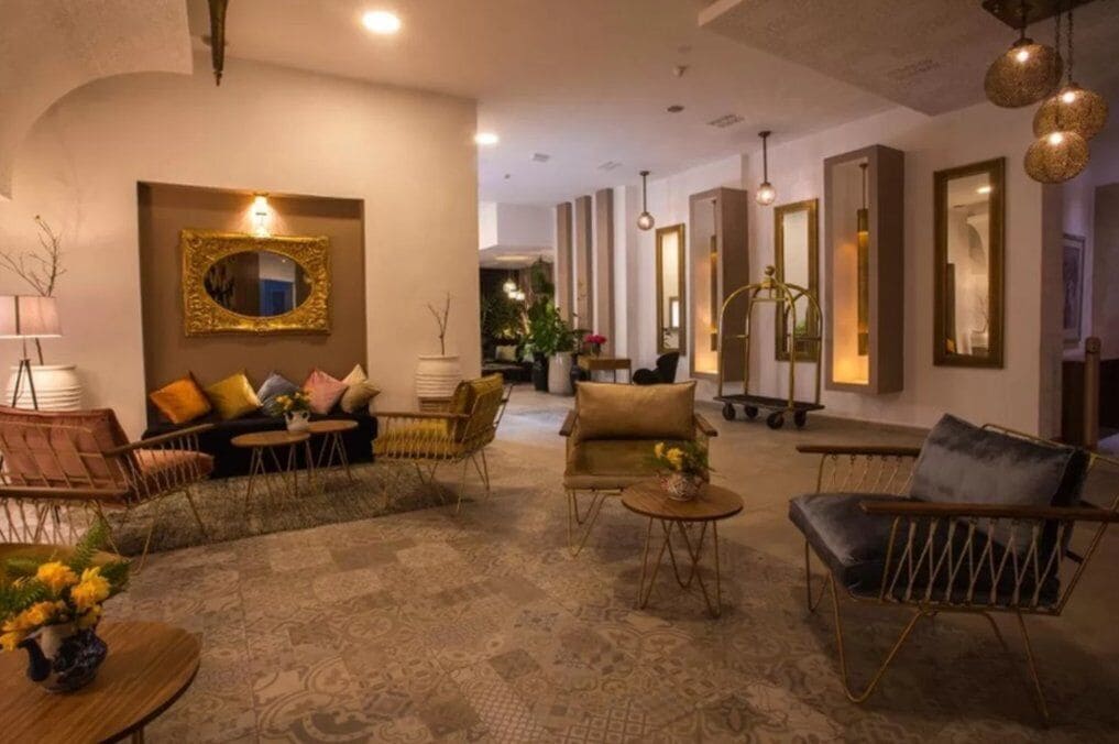 Dellarosa Hotel Suites & Spa